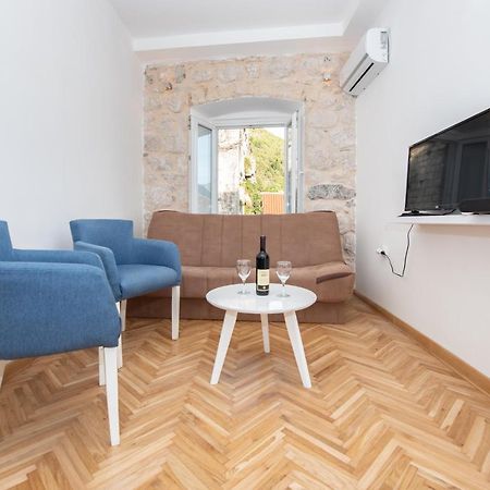 Apartment Forteca Lux Пераст Екстериор снимка