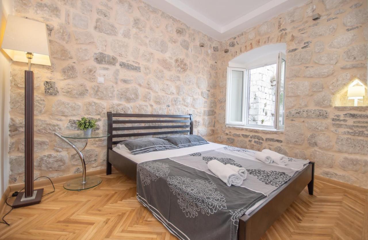Apartment Forteca Lux Пераст Екстериор снимка