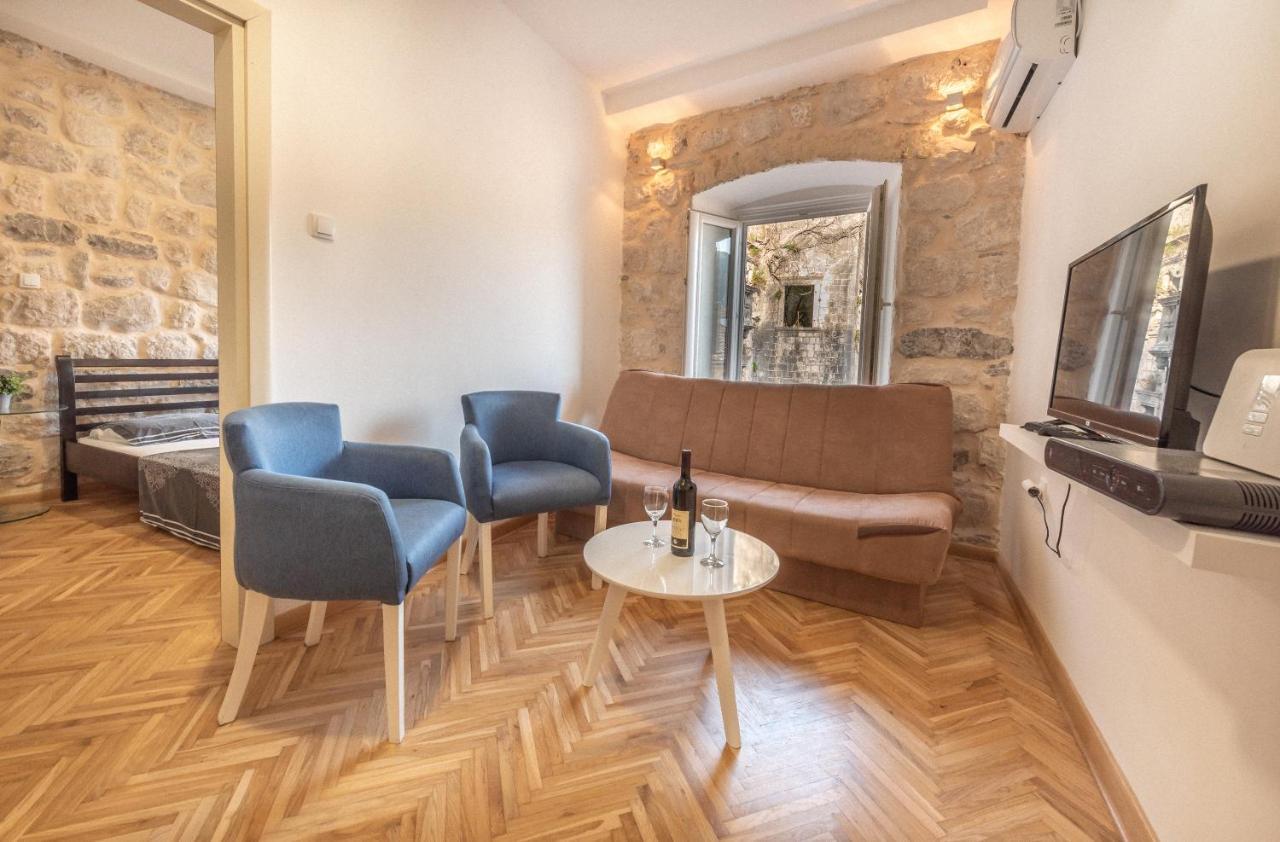 Apartment Forteca Lux Пераст Екстериор снимка